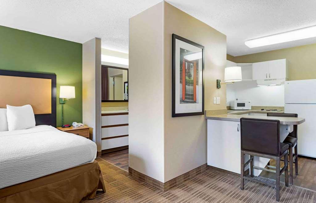 Extended Stay America Suites - Houston - Galleria - Uptown Room photo